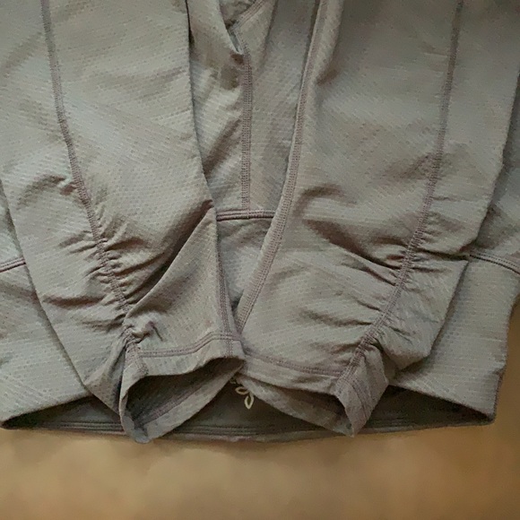 Prana 3/4 Length Yoga Pants - Picture 5 of 6